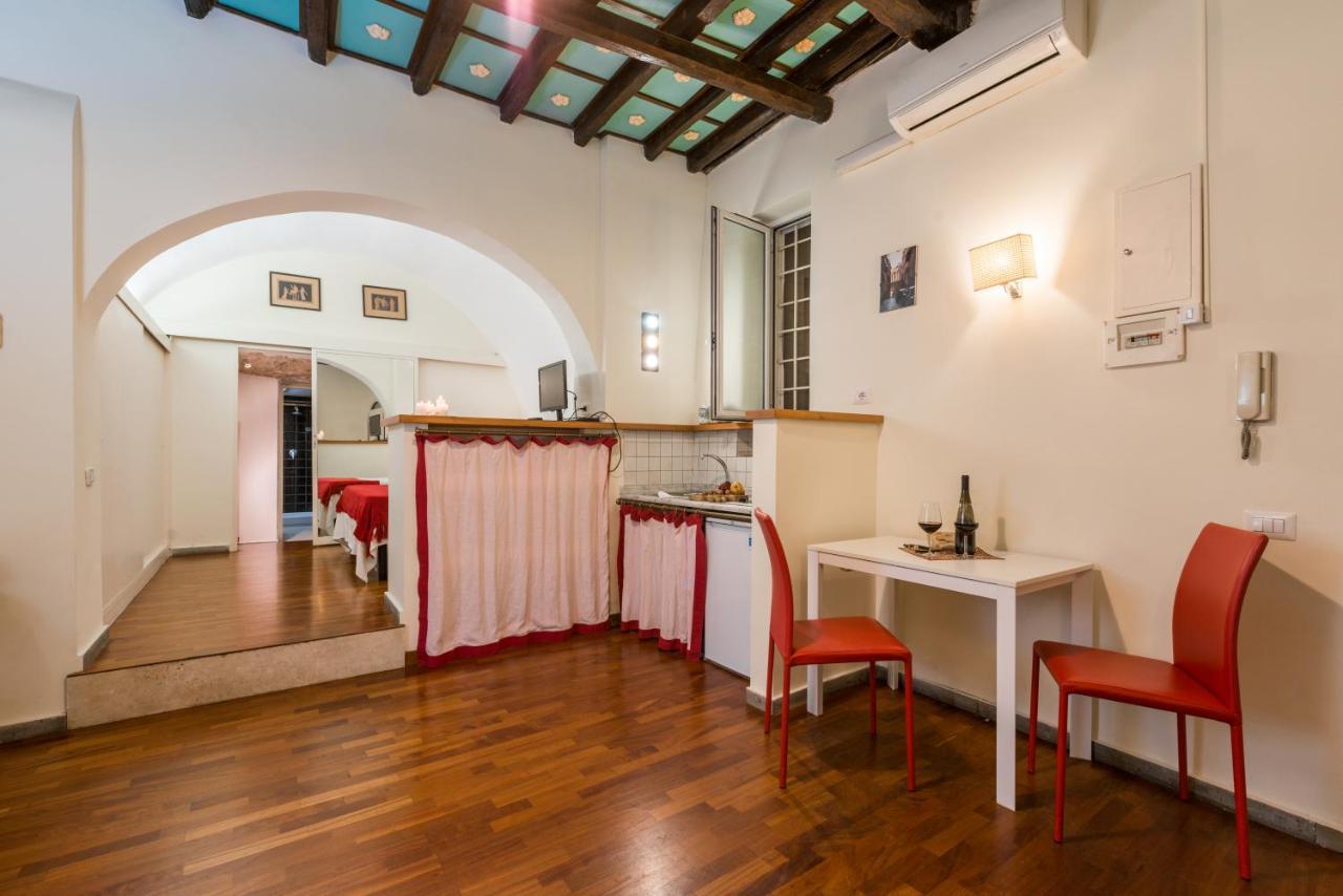 Colosseum Townhouse โรม ภายนอก รูปภาพ